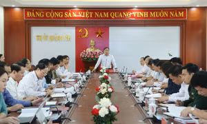Đồng chí Bí thư Tỉnh ủy Vũ Đại Thắng làm việc với Ban Thường vụ Thị ủy Quảng Yên