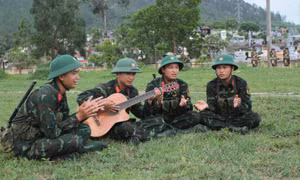 Tiếng hát trên thao trường huấn luyện