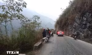Hà Giang: Xe ôtô lao xuống vực sâu 200m, khiến 2 người thương nặng
