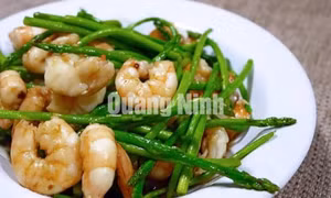 Tôm nõn xào măng tây