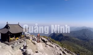 Non thiêng Yên Tử