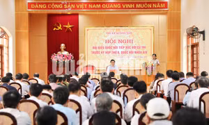 Trưởng Ban Tổ chức Trung ương Phạm Minh Chính tiếp xúc cử tri TX Quảng Yên, tháng 10-2019