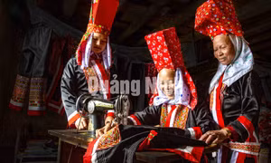 Dân tộc Dao Thanh Phán tỉnh Quảng Ninh