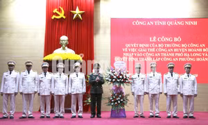 Công bố quyết định giải thể Công an huyện Hoành Bồ, sáp nhập vào Công an TP Hạ Long, tháng 1-2020