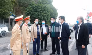 Chủ tịch UBND tỉnh Nguyễn Tường Văn kiểm tra công tác phòng, chống dịch Covid-19 trên địa bàn tỉnh, tháng 1-2021
