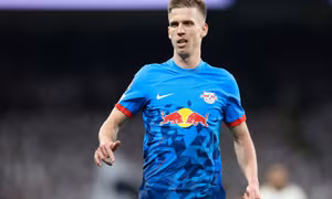 MU liên hệ Dani Olmo, Arsenal mua Isak