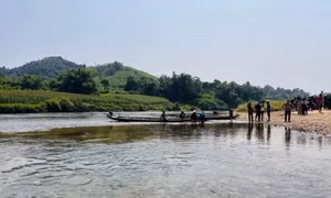 Ra suối bắt cá, 2 anh em ruột đuối nước tử vong