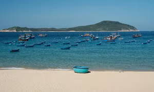 Cắm trại ngắm biển trên cù lao không người ở Phú Yên