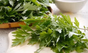 Loại rau trong lẩu gà là "khắc tinh" của ung thư