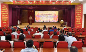 Khai giảng lớp bồi dưỡng, cập nhật kiến thức cho cán bộ diện Ban Thường vụ Tỉnh ủy quản lý 