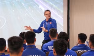 HLV Philippe Troussier viết tâm thư xin lỗi người hâm mộ bóng đá Việt Nam