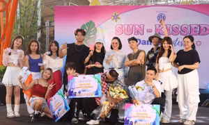 Tưng bừng cuộc thi nhảy "Sun-kissed Dance Contest 2024" và trải nghiệm khinh khí cầu 