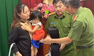 Giải cứu hai bé gái bị bắt cóc trên phố đi bộ Nguyễn Huệ