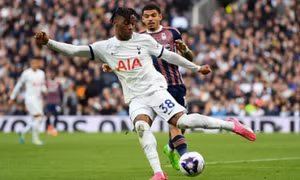 Hung tin đổ đầu Tottenham