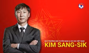 Dẫn dắt tuyển Việt Nam, HLV Kim Sang Sik nhận lương thấp hơn ông Troussier