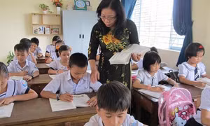 Không có bằng khen được xét thăng hạng chức danh giáo viên hạng I không