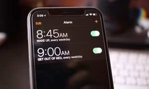 Nhiều iPhone gặp lỗi không đổ chuông báo thức