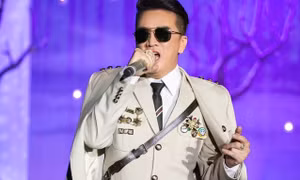 Đàm Vĩnh Hưng xin lỗi