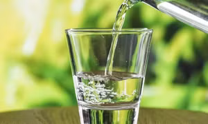 Uống nước lọc sai cách cũng gây ngộ độc