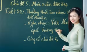 Dương Hoàng Yến cùng Khắc Việt hát về tình yêu quê hương đất nước