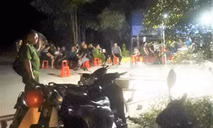 Bắt gã đàn ông đâm chết người phụ nữ hàng xóm