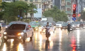 Bắc Bộ đề phòng mưa lớn kèm lốc sét, gió giật mạnh
