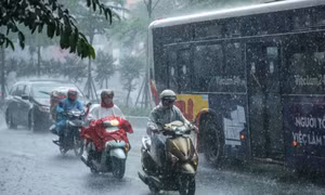 Các khu vực trên cả nước ngày nắng, chiều tối có mưa dông vài nơi