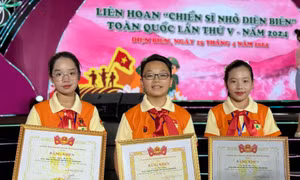 Cù Thế Tùng - Cán bộ chỉ huy Đội tiêu biểu toàn quốc
