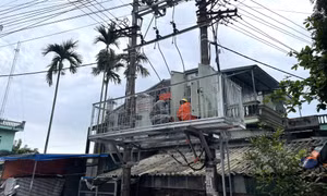 Khắc phục tình trạng điện yếu ở xã Quảng Thịnh 
