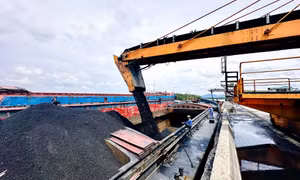 Nâng cao năng lực vận hành các cụm kho, cảng của TKV