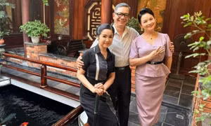 NSND Thu Quế - NSƯT Phạm Cường: Vợ mỹ nhân Hà thành, chồng nam thần màn ảnh nhỏ