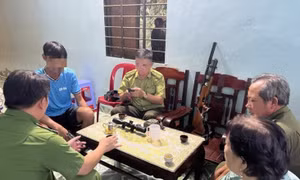 Mang súng săn vào rừng Côn Đảo, thanh niên nhanh chóng bị thu tang vật