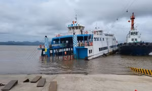 Phà ra đảo Cát Bà suýt chìm