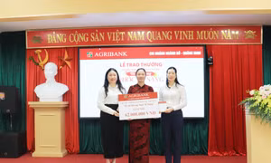 Quảng Ninh: Một khách hàng trúng thưởng xe SH Mode