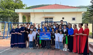 Học và làm theo Bác, tuổi trẻ Hạ Long làm nhiều việc tốt