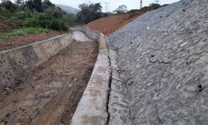 Giao TP Cẩm Phả xây dựng công trình thoát nước dọc tỉnh lộ 326 trên địa bàn thành phố