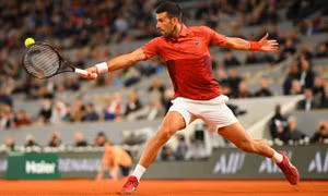 Djokovic phá kỷ lục của Nadal ở Roland Garros