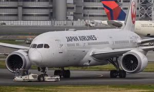 Hai máy bay Nhật va chạm tại sân bay Haneda ở Tokyo