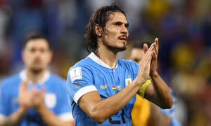Edinson Cavani thông báo chia tay ĐTQG