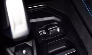 ADAS: Trang bị an toàn dần phổ cập trên ô tô tại Việt Nam