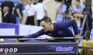Cơ thủ Trần Đức Minh gây bất ngờ ở World Cup carom 3 băng