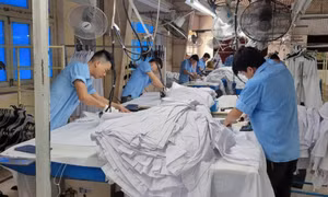 Khi nào điều chỉnh tăng lương tối thiểu vùng năm 2024?
