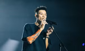 Rapper gây bão với câu nói 'ai sợ thì đi về'