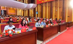 Sở GD&ĐT Quảng Ninh tổ chức hội nghị tập huấn bồi dưỡng chính trị năm học 2024-2025