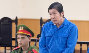 Cựu chấp hành viên lĩnh 8 năm tù vì tham ô tài sản