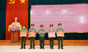 Triệt phá đường dây dùng người dưới 16 tuổi khiêu dâm