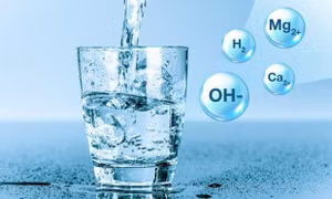 Những trường hợp uống nước không đủ mà cần bổ sung chất điện giải