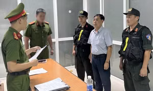 Bắt tạm giam Giám đốc Công ty TNHH xây dựng Sông Hồng
