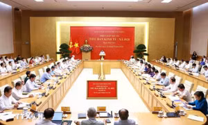 Thủ tướng: Tiểu ban Kinh tế-Xã hội cần làm rõ điểm nghẽn trong phát triển