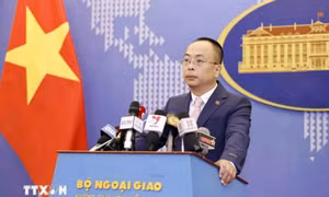 Hỗ trợ công dân ở các khu vực có diễn biến phức tạp di chuyển đến nơi an toàn